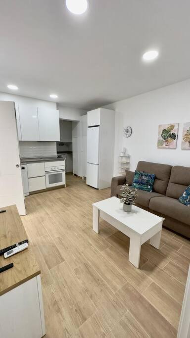 Rockside Residences Suites La Linea N3 La Línea de la Concepción エクステリア 写真